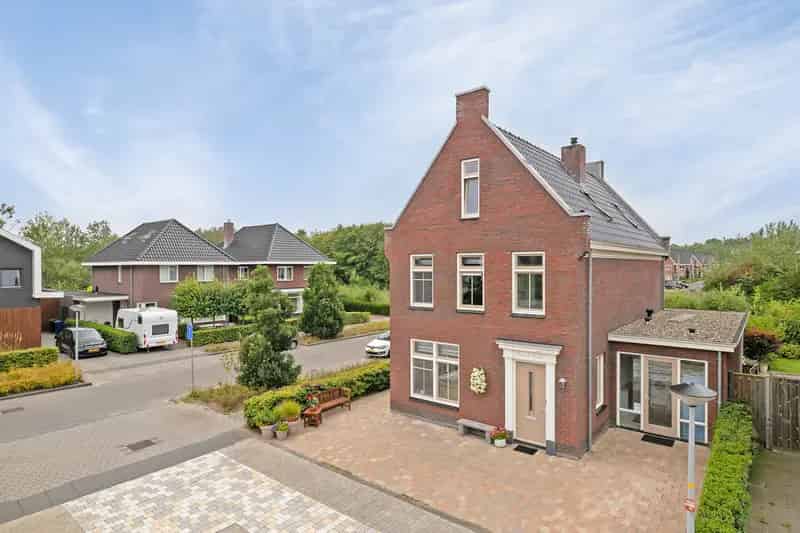 Ruime Familiewoning Noorderplassen West