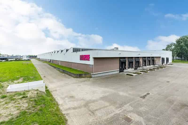 Bedrijfshal Helmond te huur 2000-3500m2 Opslagruimte