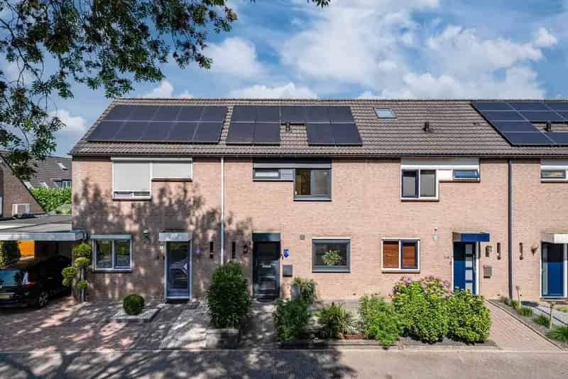 Huis te koop Zevenaar: gerenoveerde tussenwoning met energielabel A