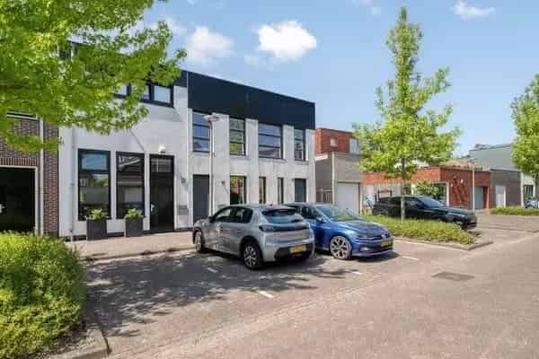 Wonen en Werken Gecombineerd: Prachtig Huis met Ruime Gevel