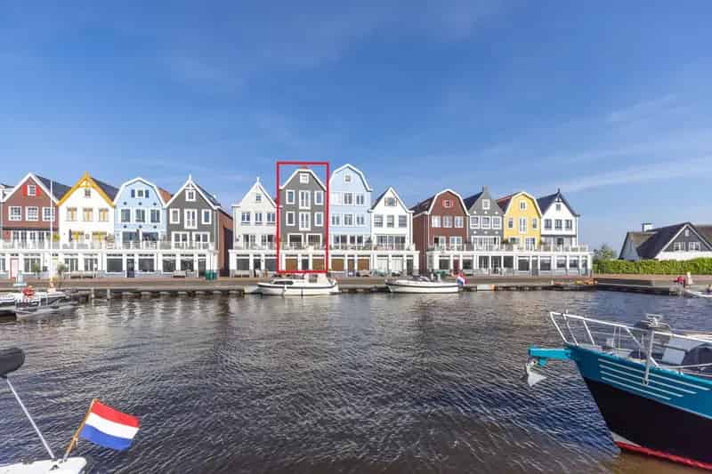 Luxe Pakhuis aan de Loosdrechtse Plassen