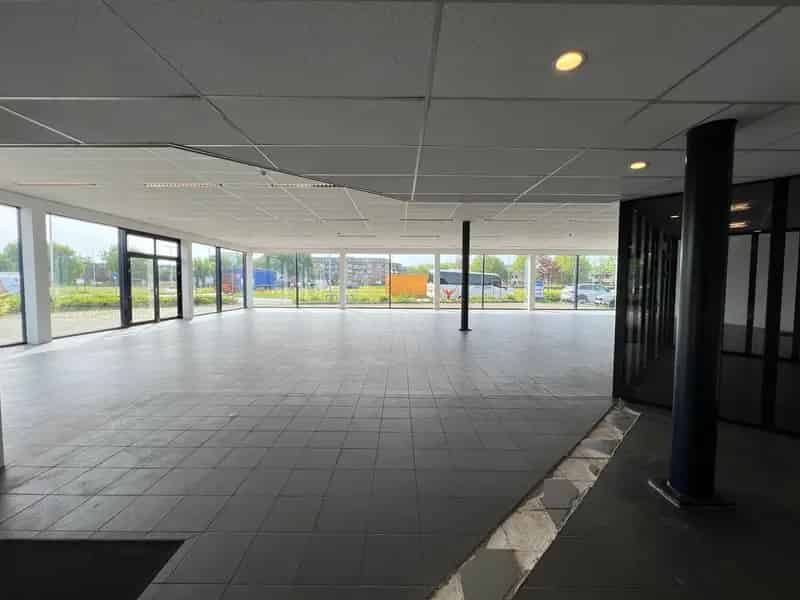 Bedrijfshal Barendrecht | Zoek bedrijfshallen te huur: Bijdorpplein 1 2992 LB Barendrecht 