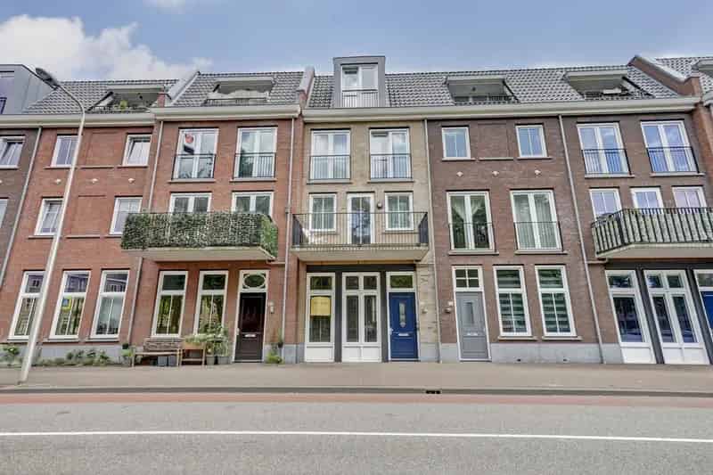 Appartement te koop: Eerste Heulbrugstraat 25 3201 BE Spijkenisse 