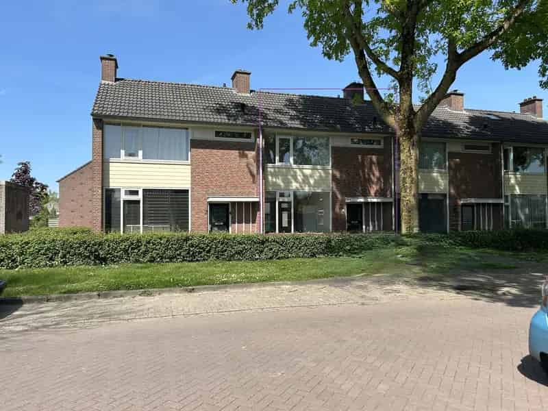 Ruime Tussenwoning 3 Slaapkamers Vernieuwde Badkamer
