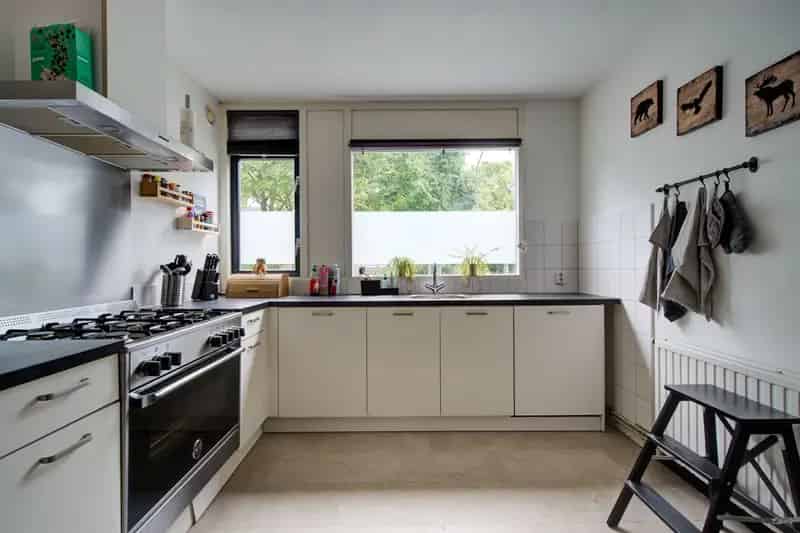 Huis te koop Oosterhout 4 slaapkamers tuin houtkachel