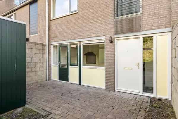 5 Slaapkamers Ruime Tussenwoning Elderveld Kindvriendelijk