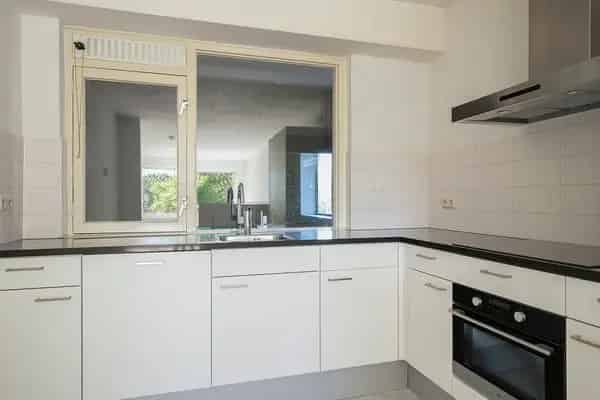 Huren woning: Reageer via Funda of Pararius