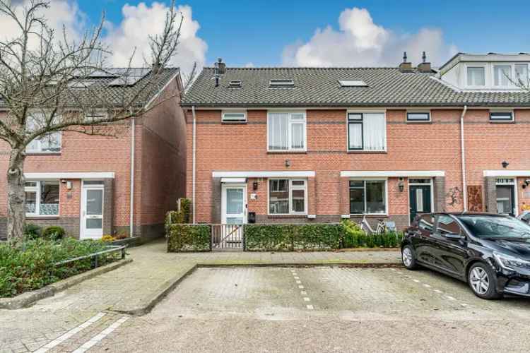 5-kamer Eindwoning Rokkeveen  - Luxe Keuken - 4 slaapkamers