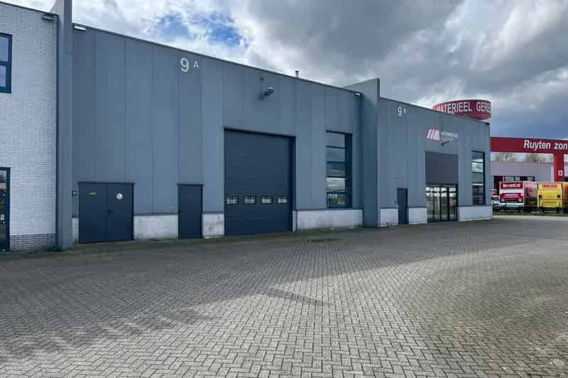 Bedrijfshal te Huur Weert 957m² Kampershoek