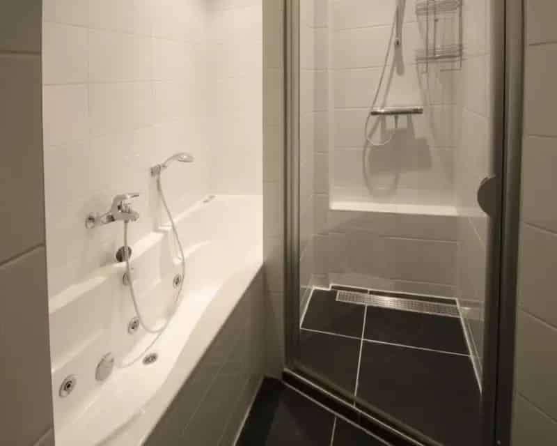 Ruime Kamer 15m2 Gemeubileerd Appartement Nabij Metro