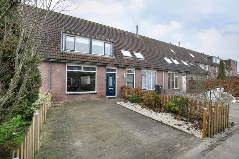 Tussenwoning Lelystad Haven 2 slaapkamers parkeerplaats