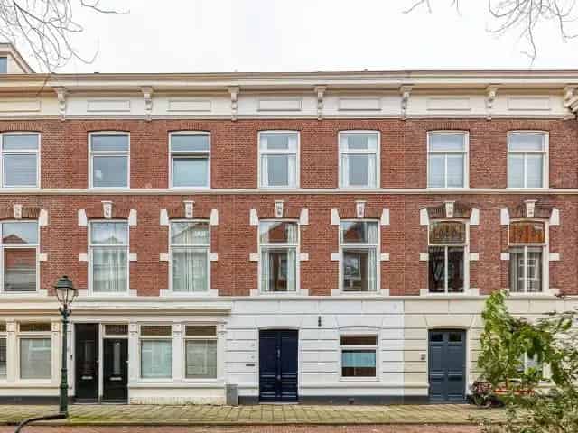 Gestoffeerde Tussenwoning 200m2 Zeeheldenkwartier 5 slaapkamers