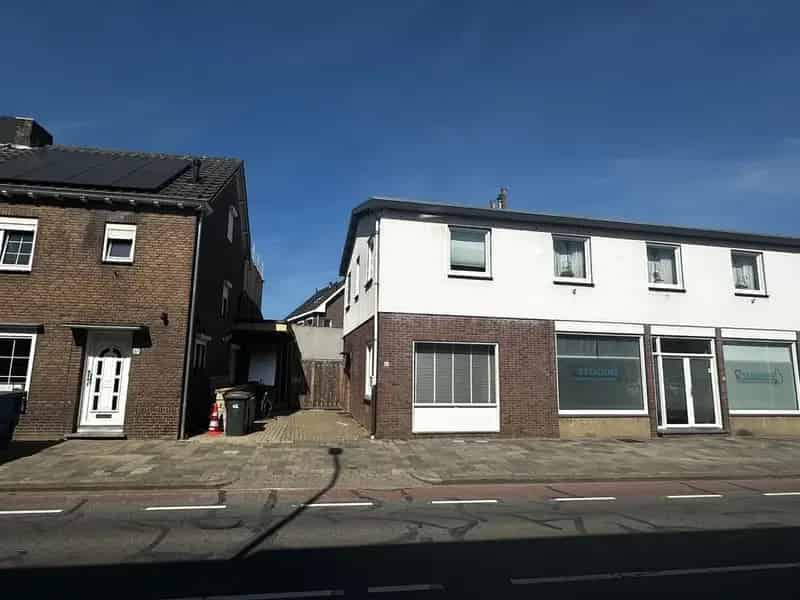Te Huur: Ruime Tussenwoning Kerkrade