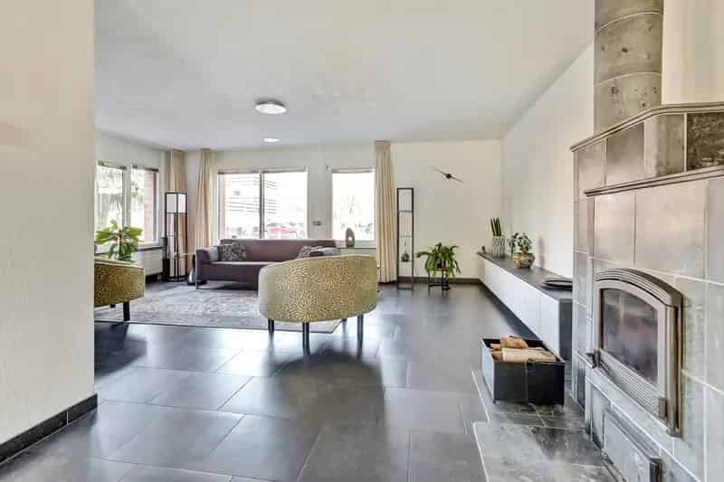 Huis te koop Almere: Luxe herenhuis met praktijkruimte en A++ label