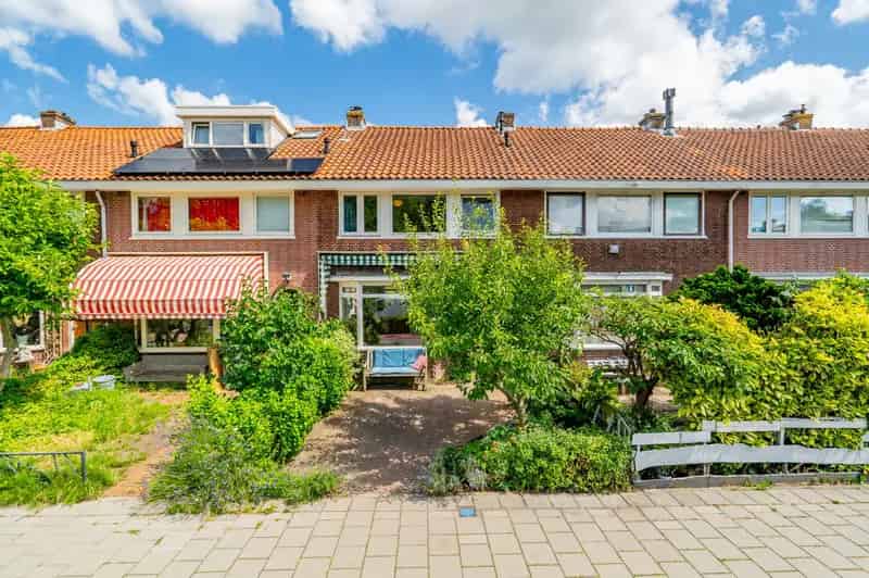 Jaren 30 woning Duivendrecht 100m2 Ruime Tuin Zonnepanelen