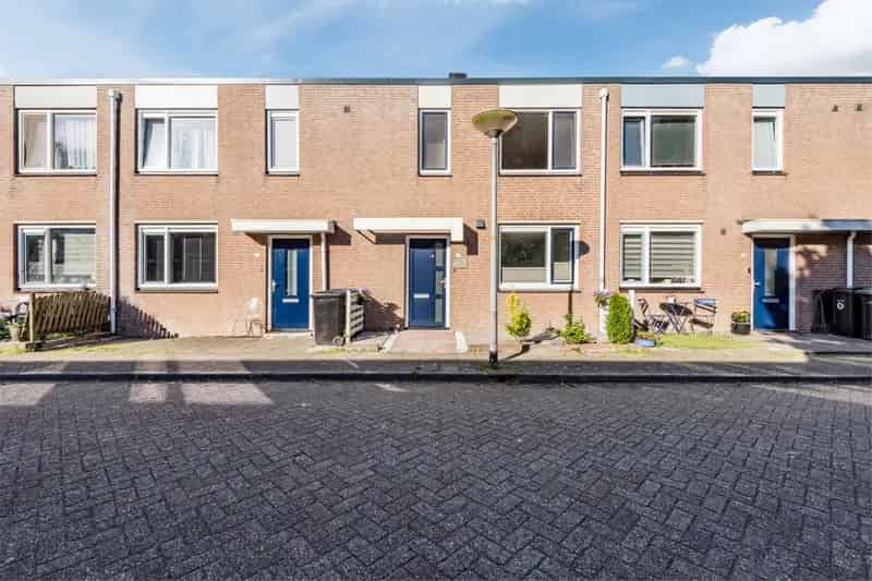 Instapklare woning Almere Waterwijk energielabel A 8 zonnepanelen