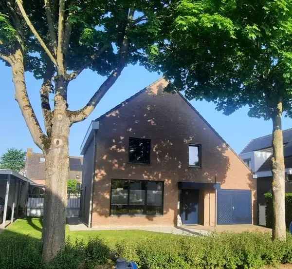 Vrijstaande woning Haagsittardpark Sittard 4 5 slaapkamers tuin garage