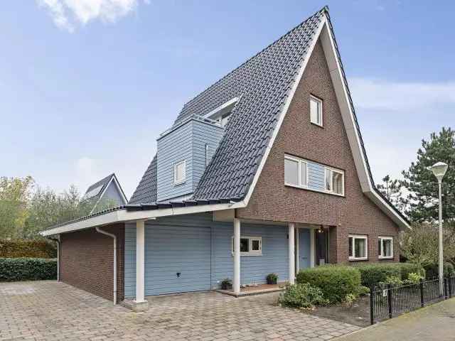 Vrijstaande woning Stippelzegge Den Haag 181m² serre tuinhuis