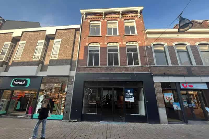 Winkel te huur Heuvelstraat Tilburg 110m²