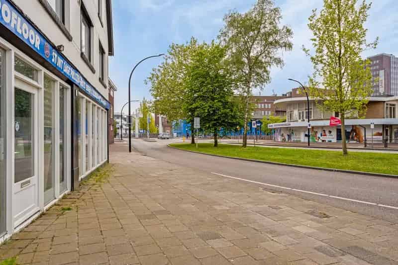 Belegging Almelo: 4 Appartementen & Commerciële Ruimte
