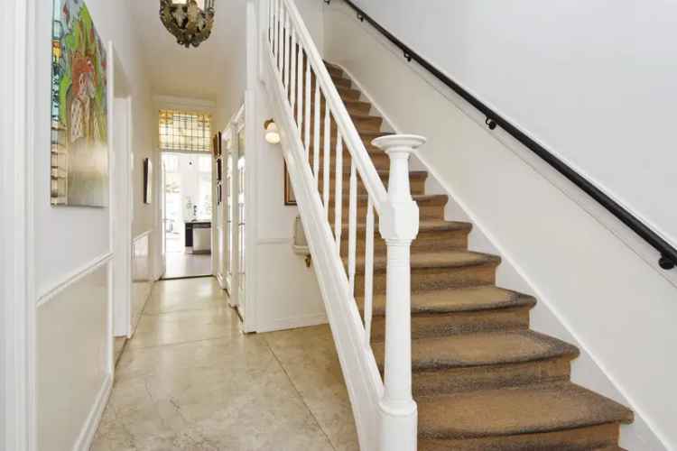 Herenhuis Statenkwartier 6 slaapkamers 252m2 tuin HotTub
