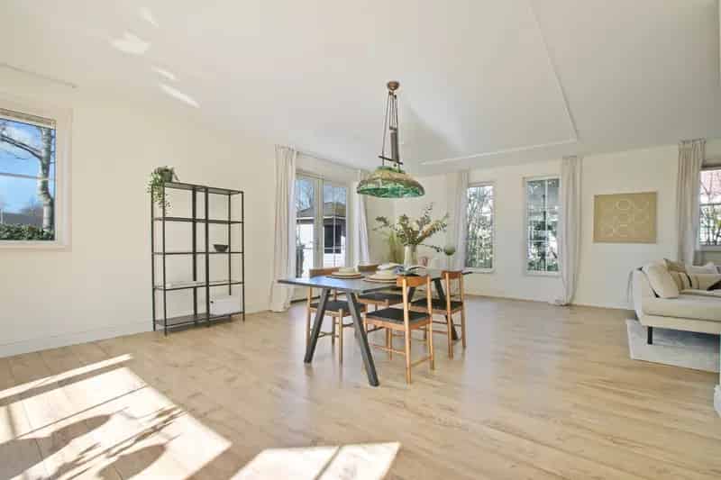 Luxe Villa te Koop Den Haag Ypenburg 3 slaapkamers Grote Tuin