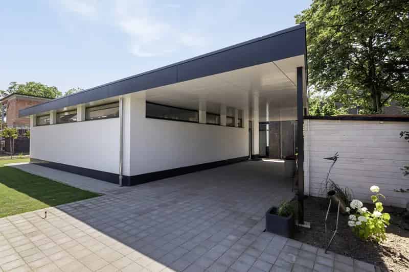 Groot huis met terras in Heel