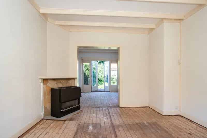 Jaren 30 woning Hilversum te renoveren diepe tuin 3 slaapkamers