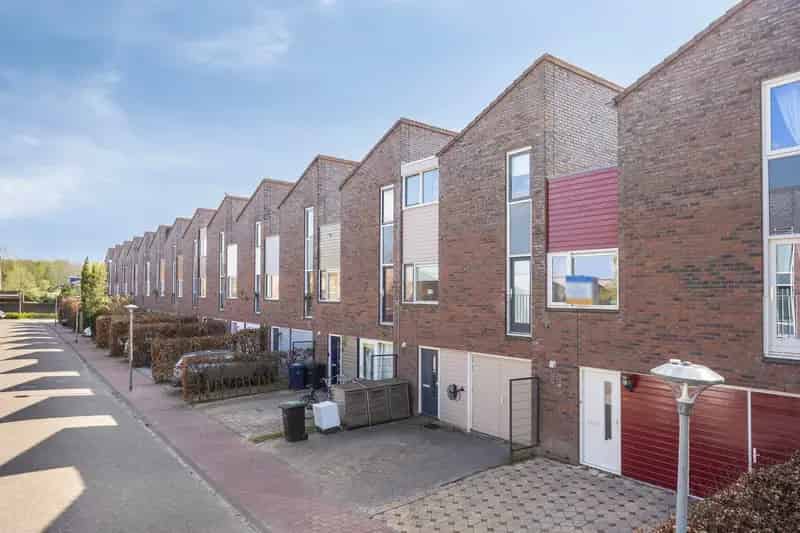 Ruime Tussenwoning 3 Slaapkamers Almere
