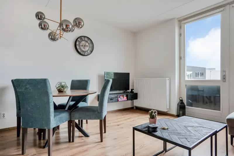 2-kamer appartement met parkeerplaats te huur