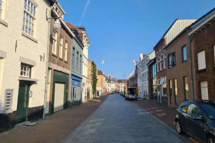 Bedrijfshal Roermond | Zoek bedrijfshallen te koop: Veldstraat 7 6041 GR Roermond [funda in business]