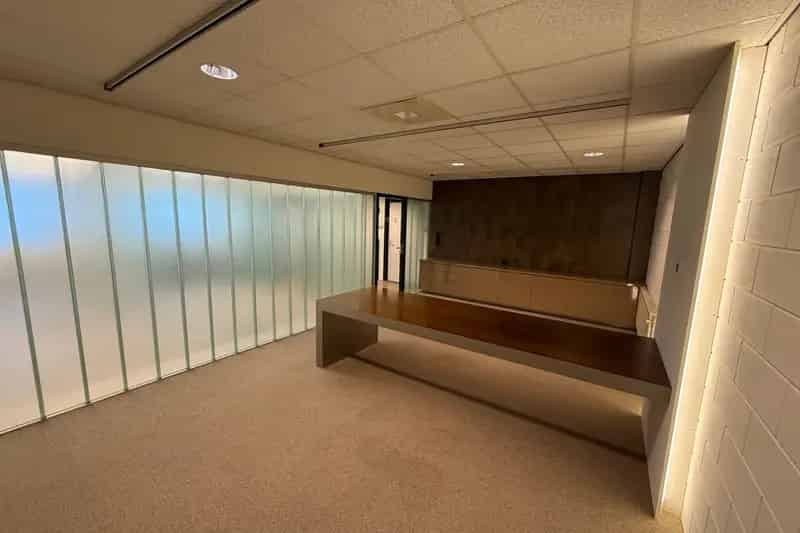 Bedrijfshal te Huur Delft 190m2 A13 Station Campus