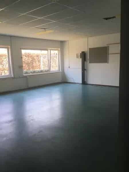 Ruime Kamer 50m2 in Drachten Nabij Winkels en OV