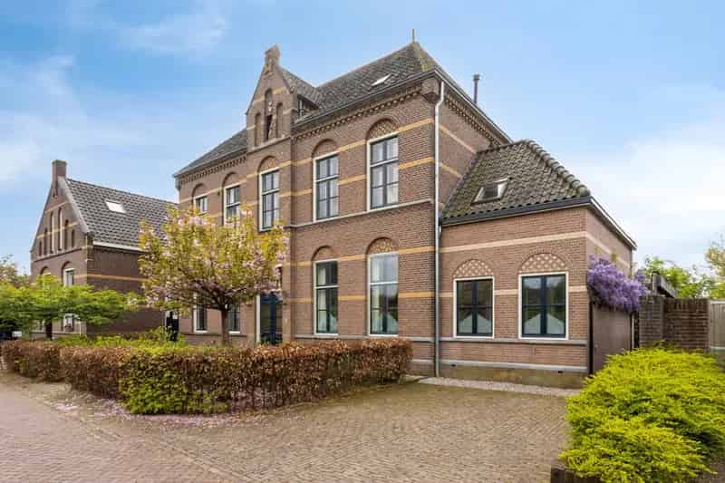 Dubbel woonhuis Ottersum - Klooster - 408m2 - 7 slaapkamers