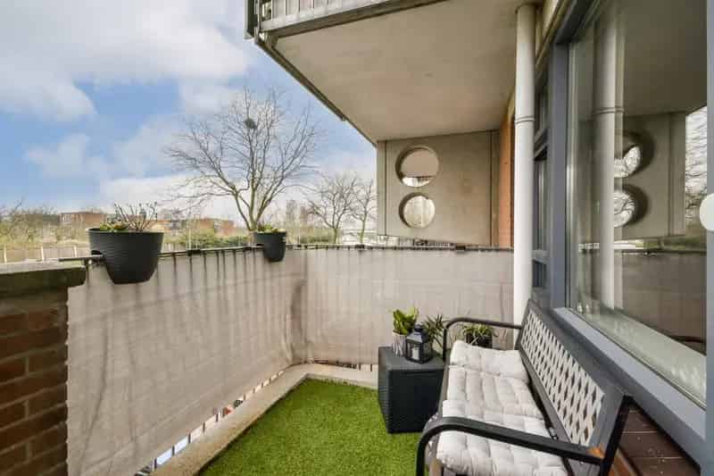 Amsterdam Zuidoost 3-kamerappartement  Nabij Metro Reigersbos