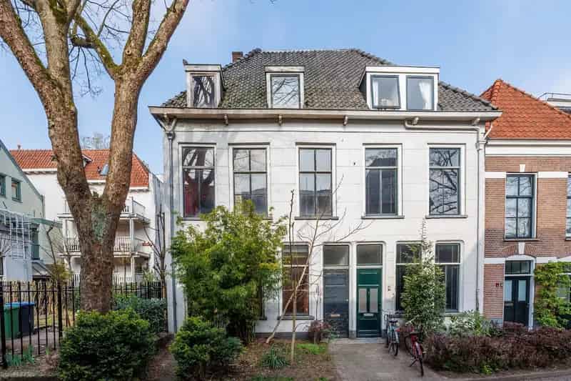 Monumentale Bovenwoning Nijmegen Te Renoveren