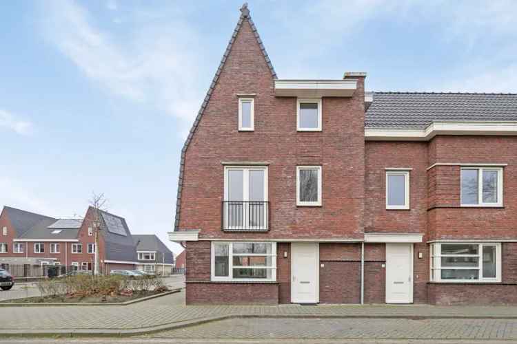 Huis Te Koop in 13, Van der Foelartstraat, Helmond, Noord-Brabant