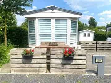 Chalet te koop Overloon: Bosrijke omgeving, gerenoveerd chalet