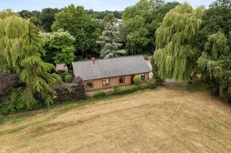 Huis te koop Lunteren Oosterkamp 4 slaapkamers grote tuin
