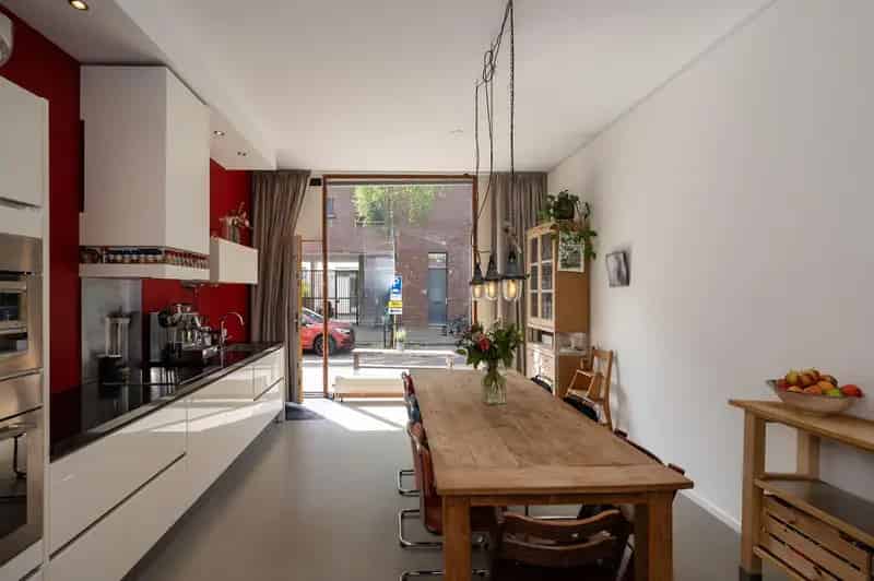 4 Kamer Huis 130m2 Dakterras Rustige Woonwijk Gemeubileerd