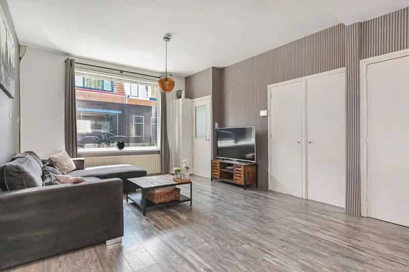 Jaren 30 woning te koop Monster nabij zee