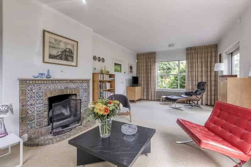 8 Slaapkamers Familiehuis Roosendaal Ruime Tuin Renovatieproject