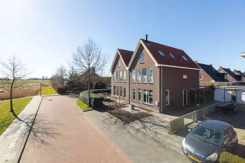 Moderne 5 Slaapkamer Twee Onder Een Kapwoning Makkum