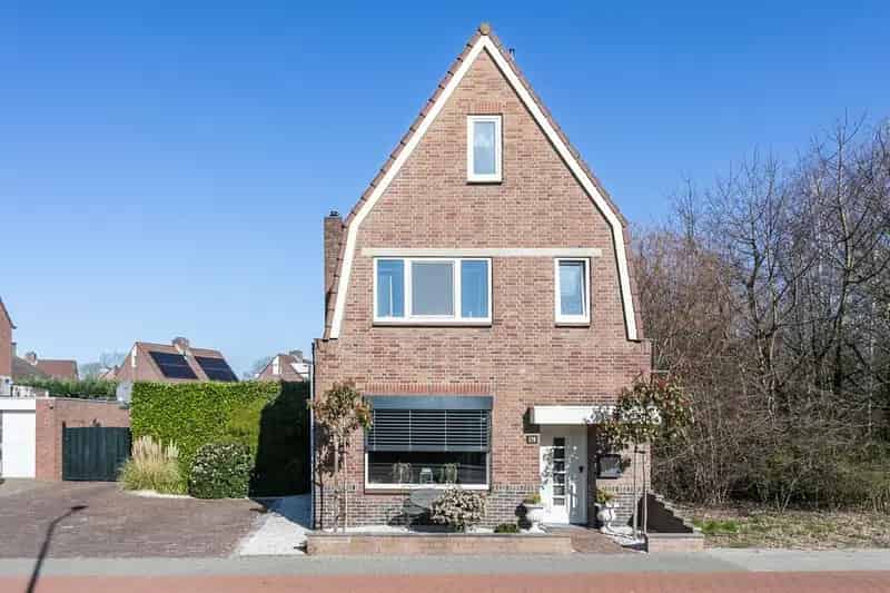 Vrijstaand huis Brunssum 5-6 slaapkamers grote tuin