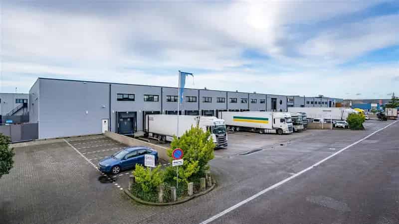 Bedrijfshal te Huur Barendrecht 4622m2 Koelruimte Logistiek