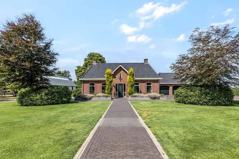 Bedrijfshal Barneveld | Zoek bedrijfshallen te koop: Otelaarseweg 23-25 3771 VJ Barneveld 