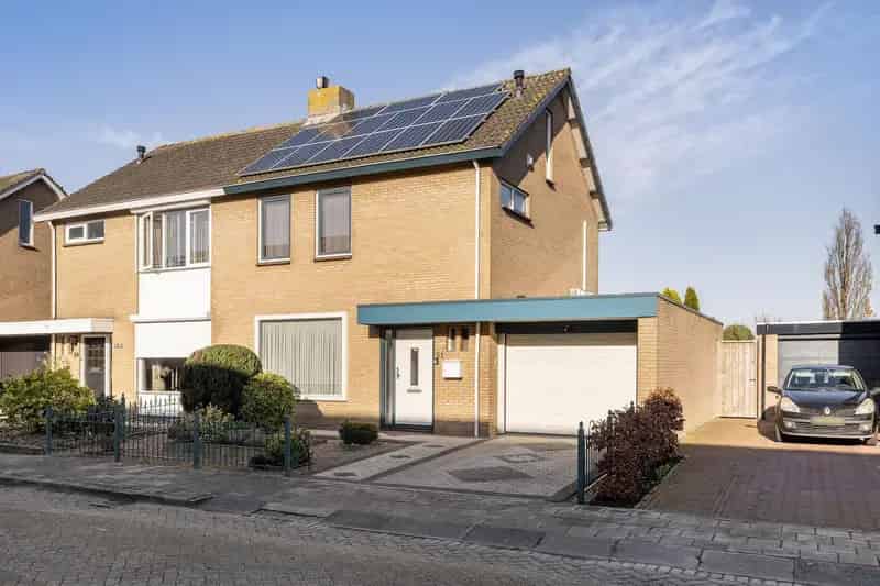Ruime 4 Slaapkamers 2 Onder 1 Kapwoning Sint Annaland Energielabel A