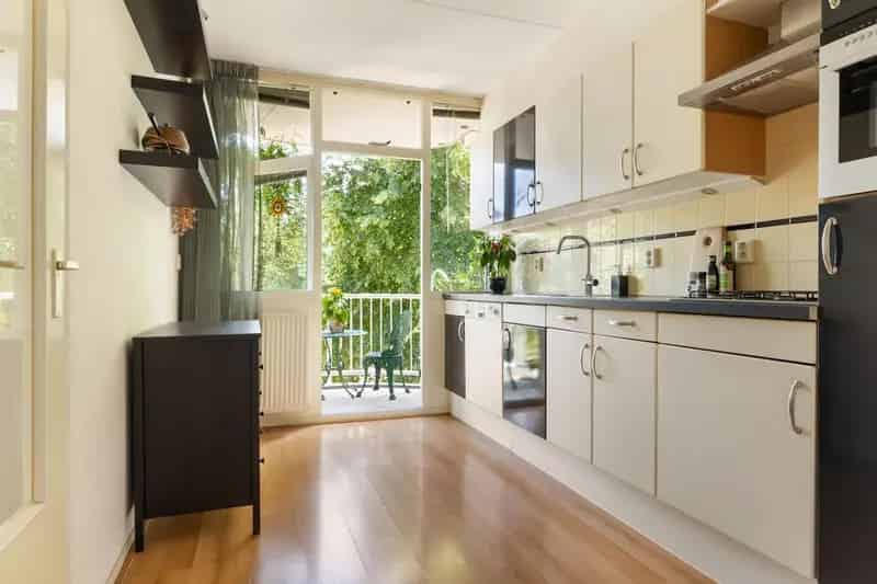 Kamer in rustig appartement nabij UvA voor nette student