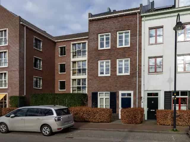 Herenhuis Bemmel 176m2 Instapklaar Vrij Uitzicht