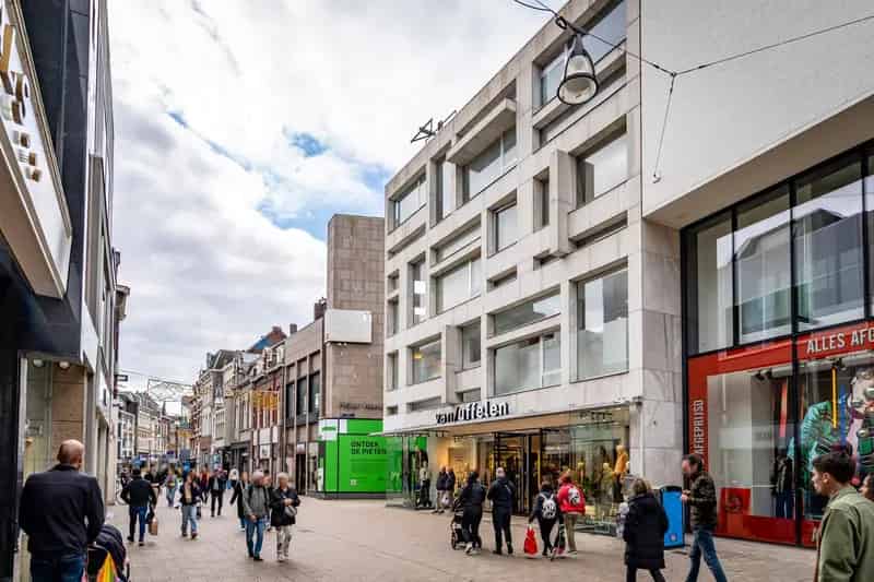 Winkelruimte te huur Heuvelstraat Tilburg 2288m²